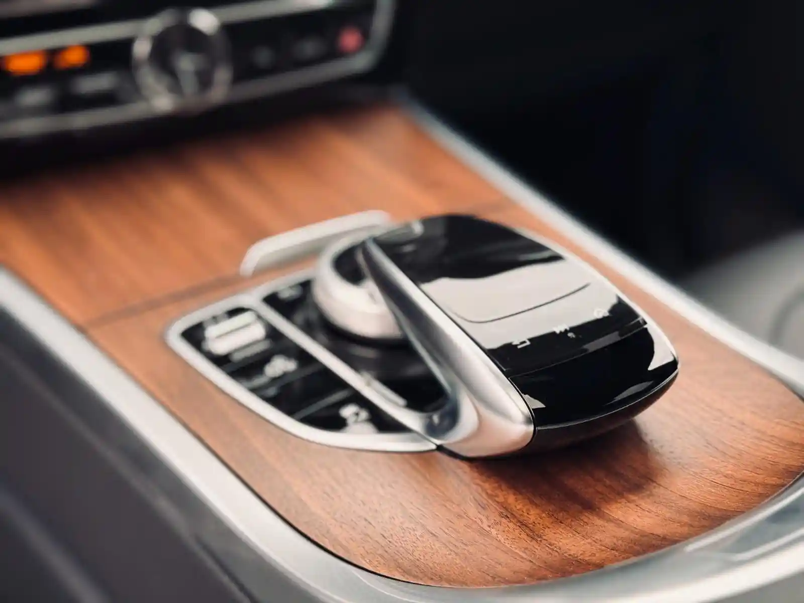 Mercedes-Benz G 500
