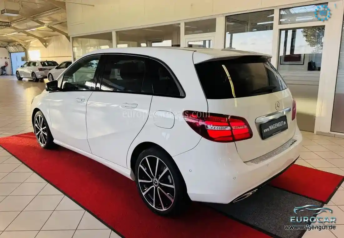 Mercedes-Benz B 200