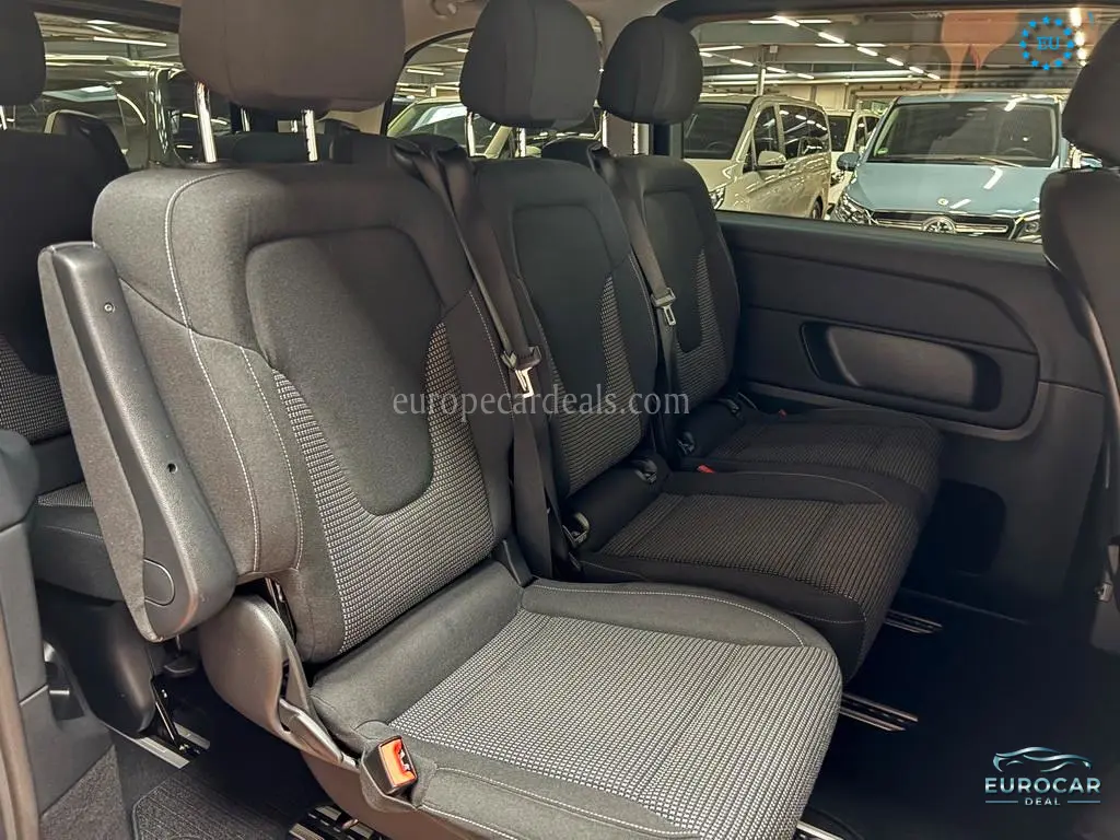 Mercedes-Benz V 220
