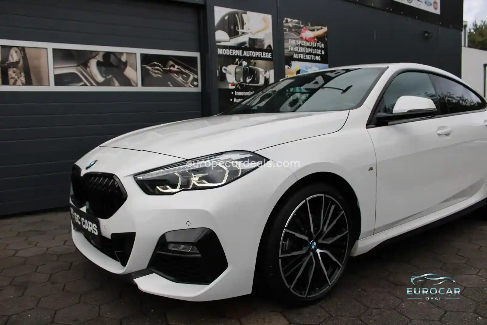BMW 218