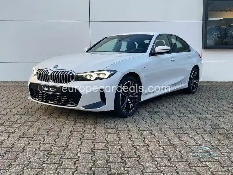 BMW 330