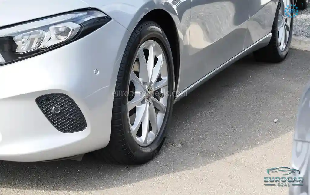Mercedes-Benz A 200