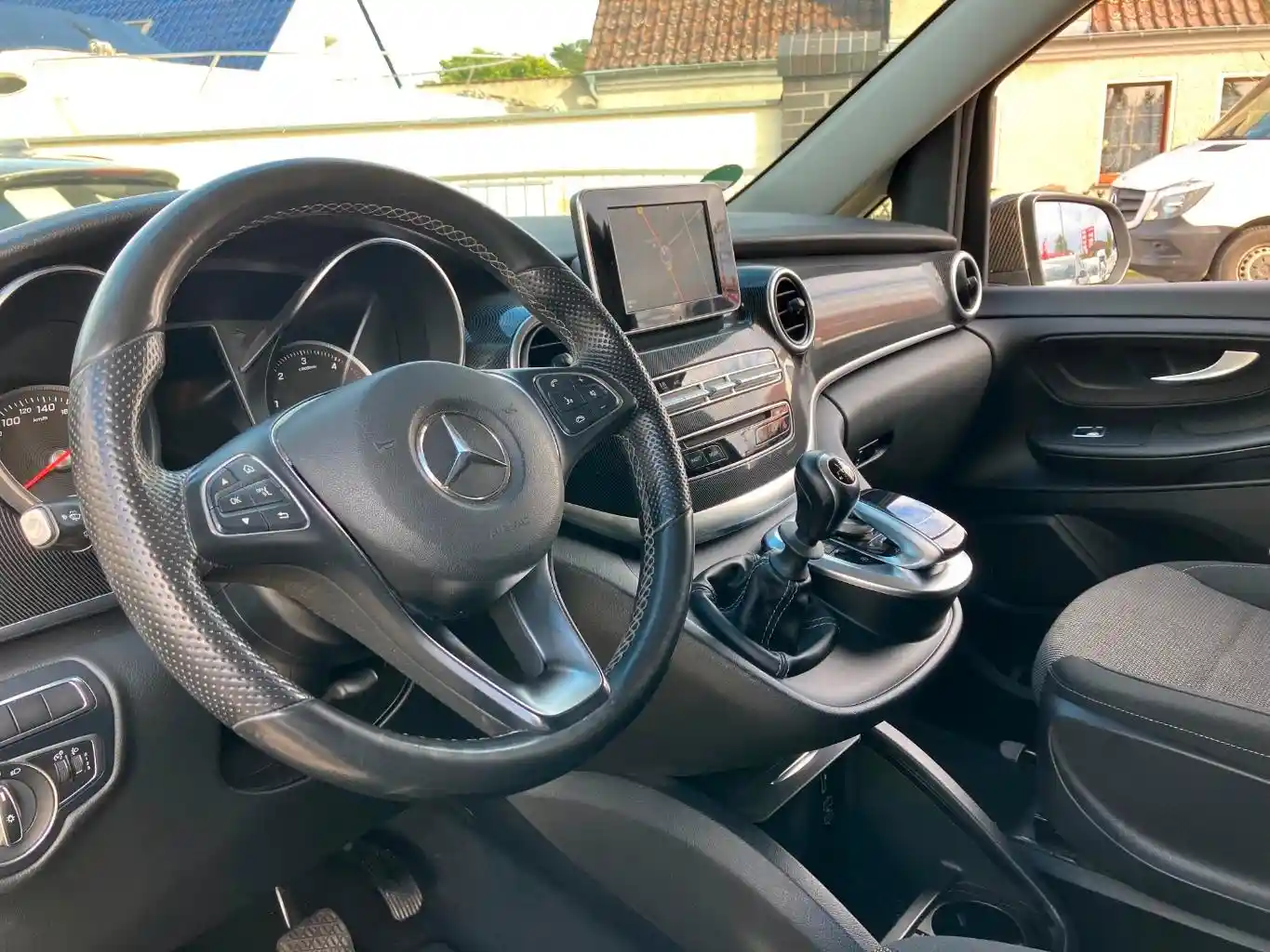 Mercedes-Benz V 200