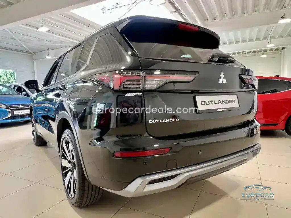 Mitsubishi Plug-in Hybrid Outlander