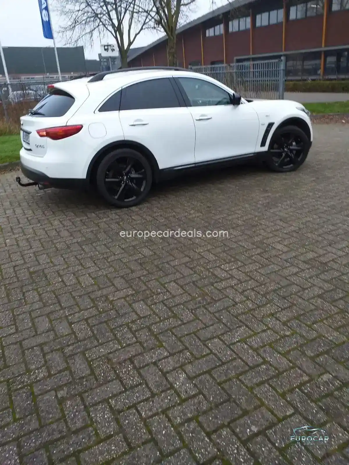 Infiniti QX70