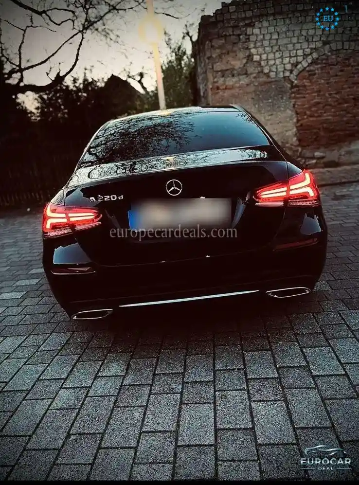 Mercedes-Benz E 220