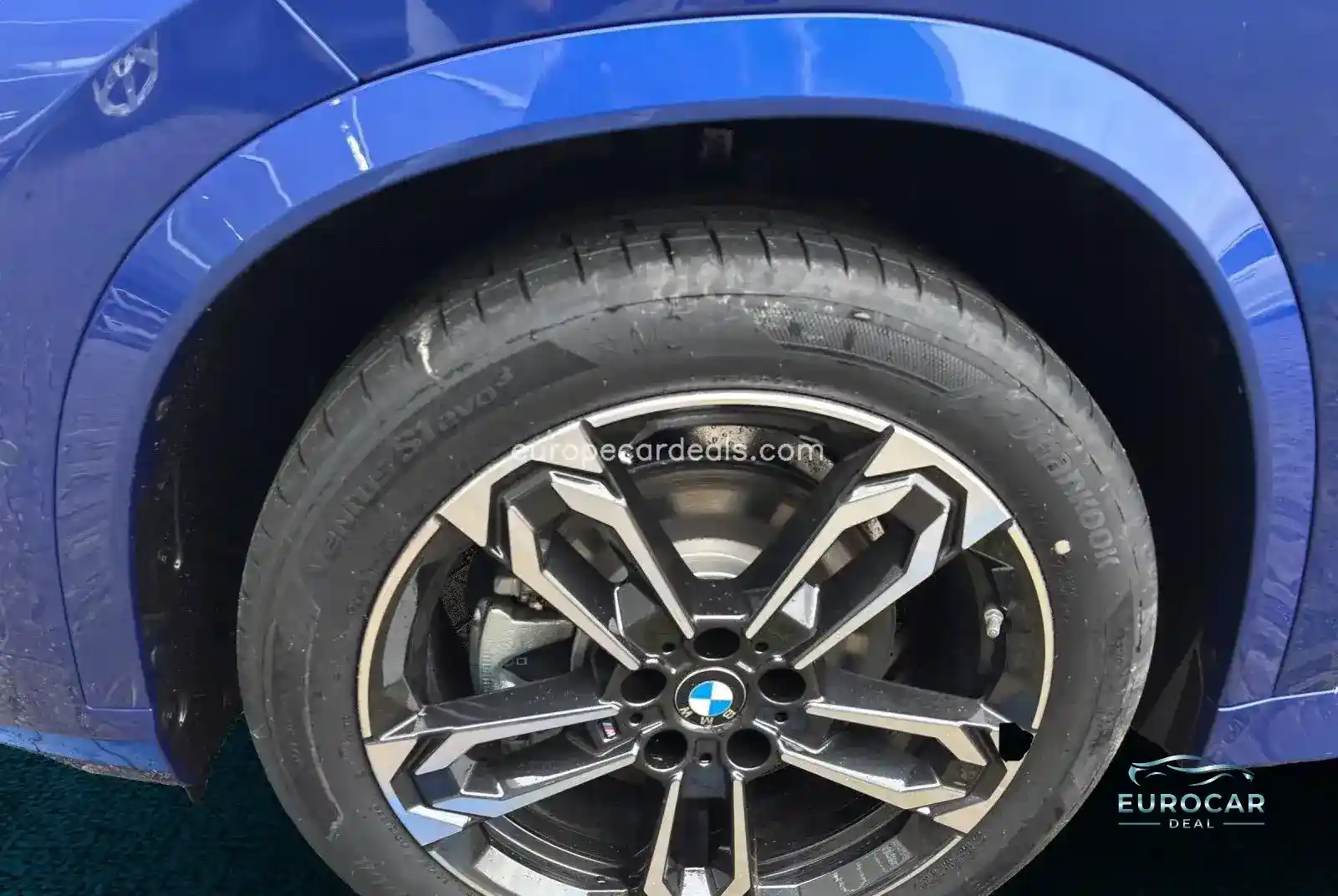 BMW iX1