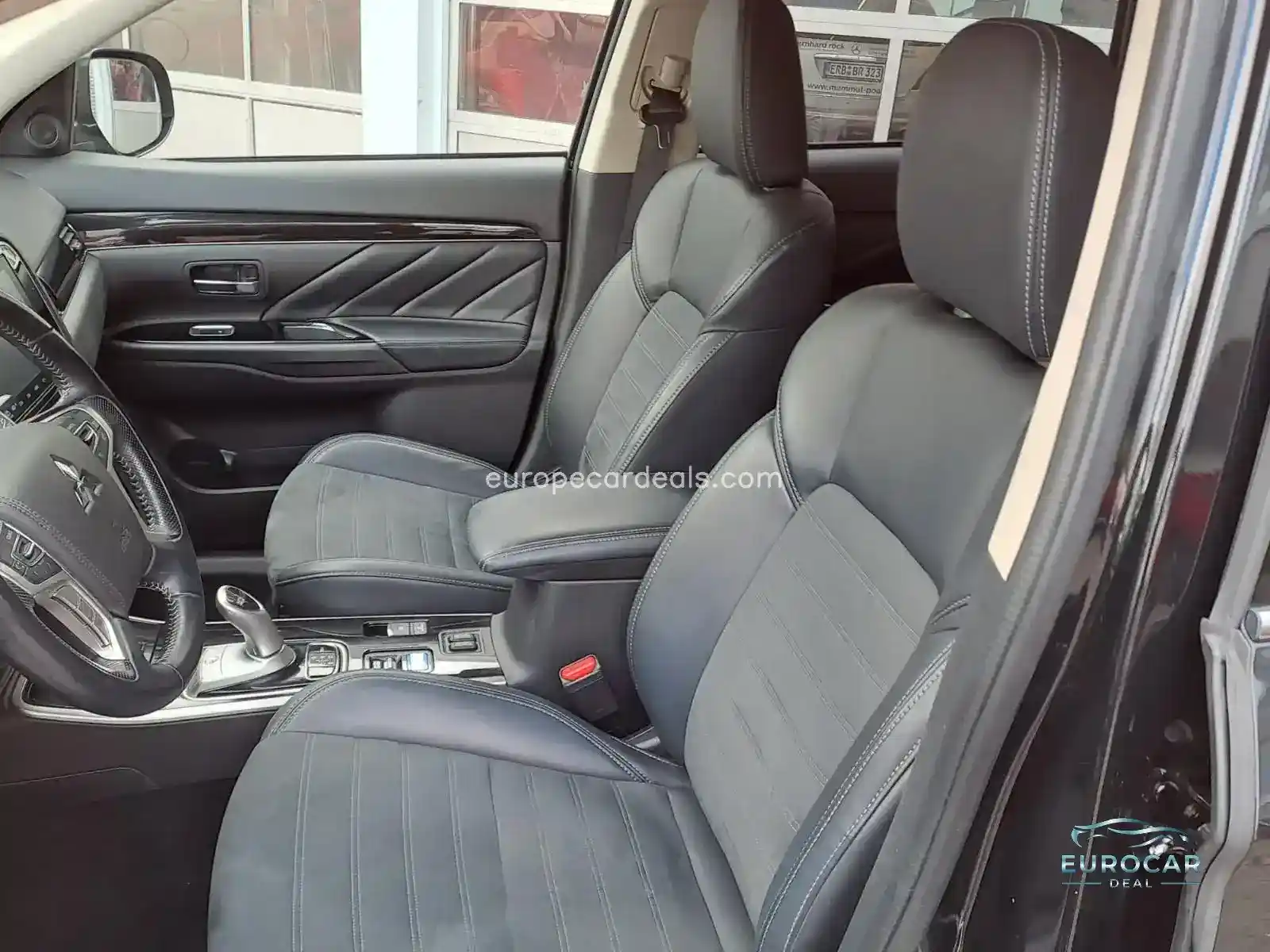 Mitsubishi Plug-in Hybrid Outlander