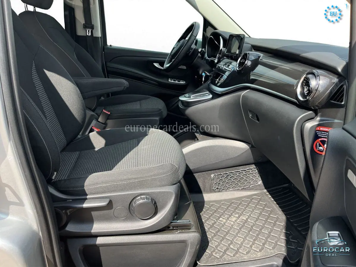 Mercedes-Benz V 220