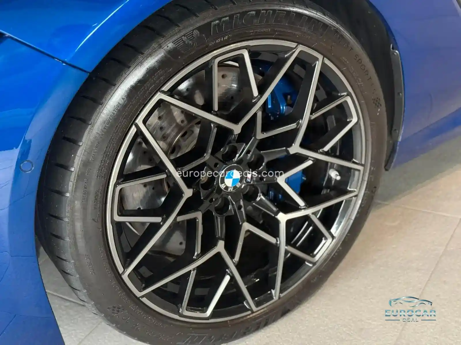 BMW M8
