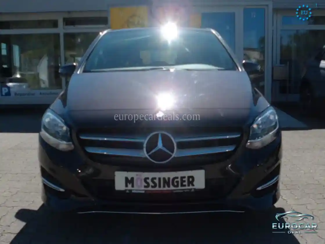 Mercedes-Benz B 180
