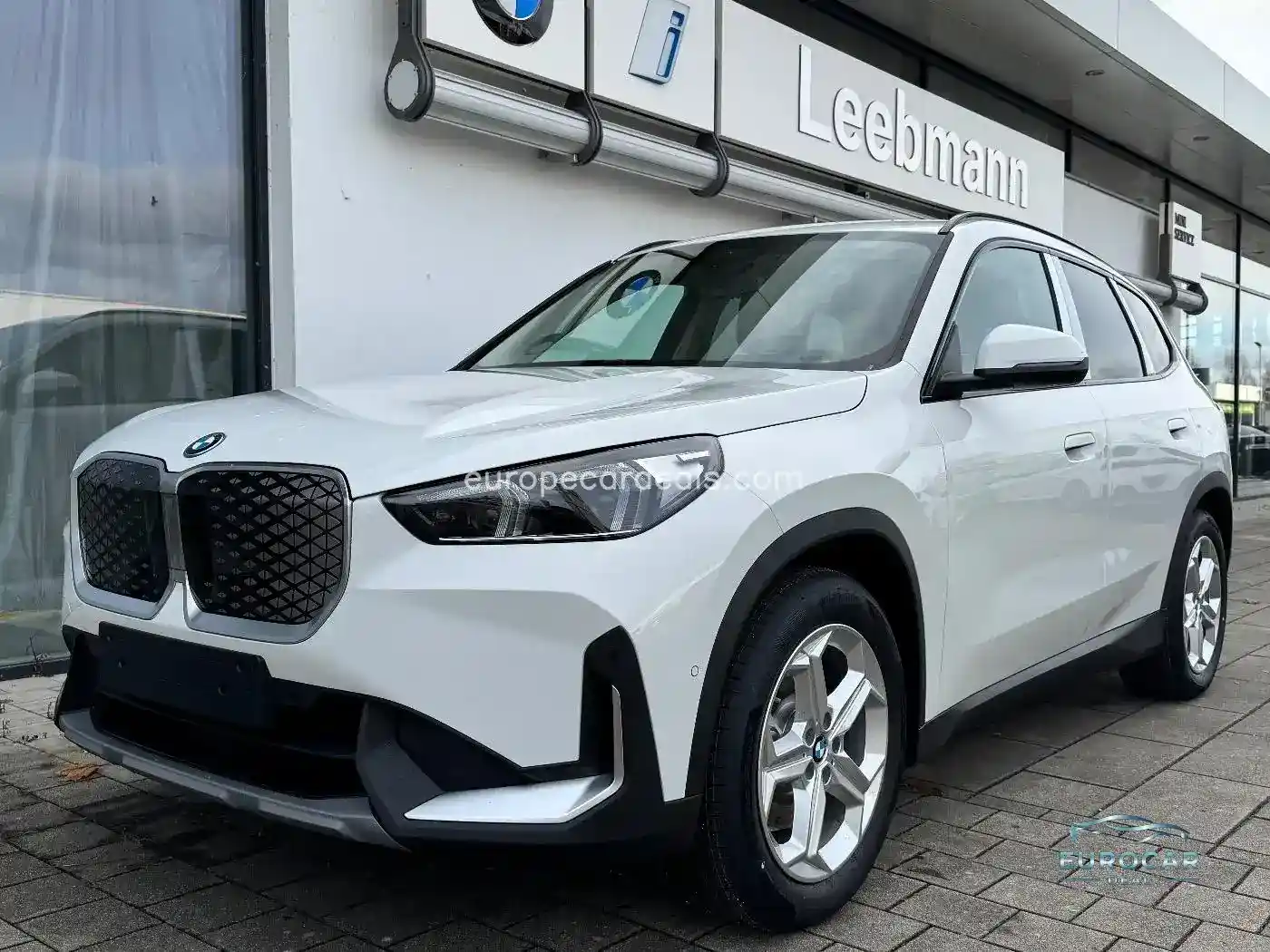 BMW iX1