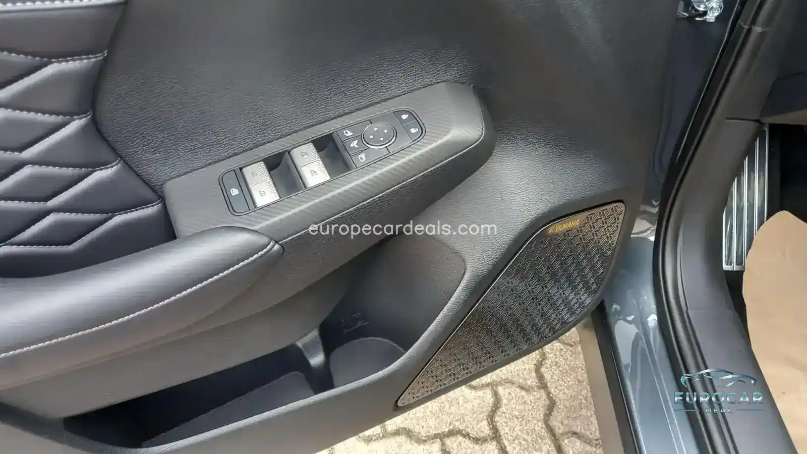 Mitsubishi Plug-in Hybrid Outlander