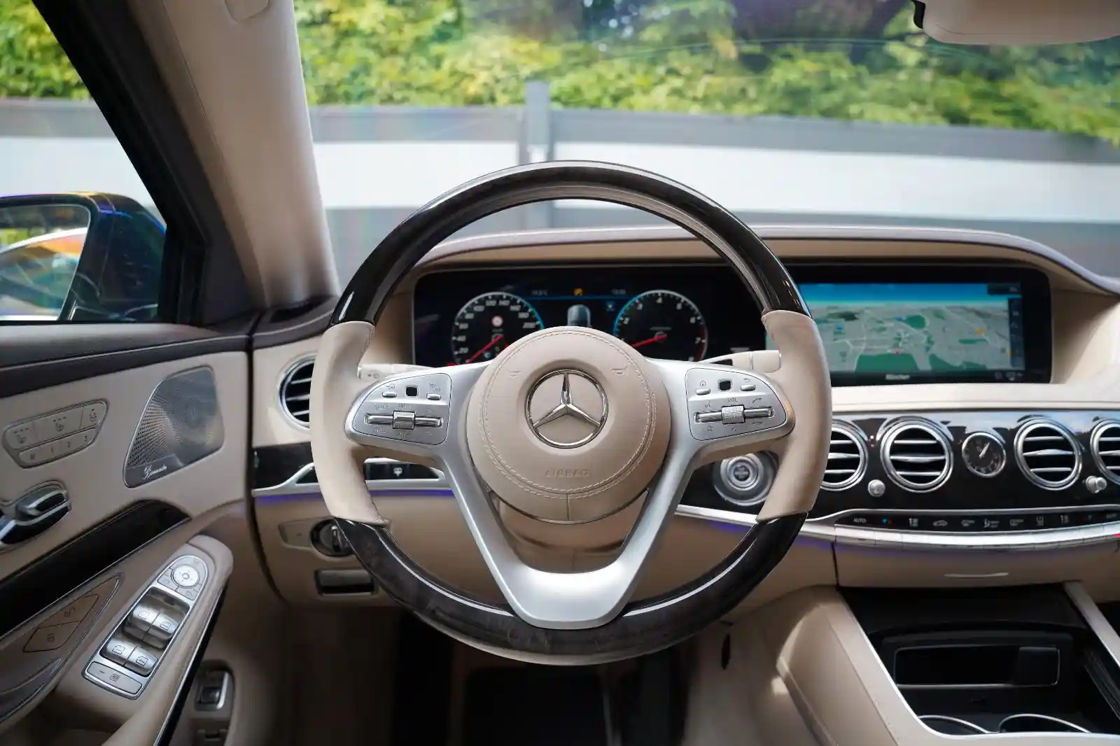 Mercedes-Benz S 600