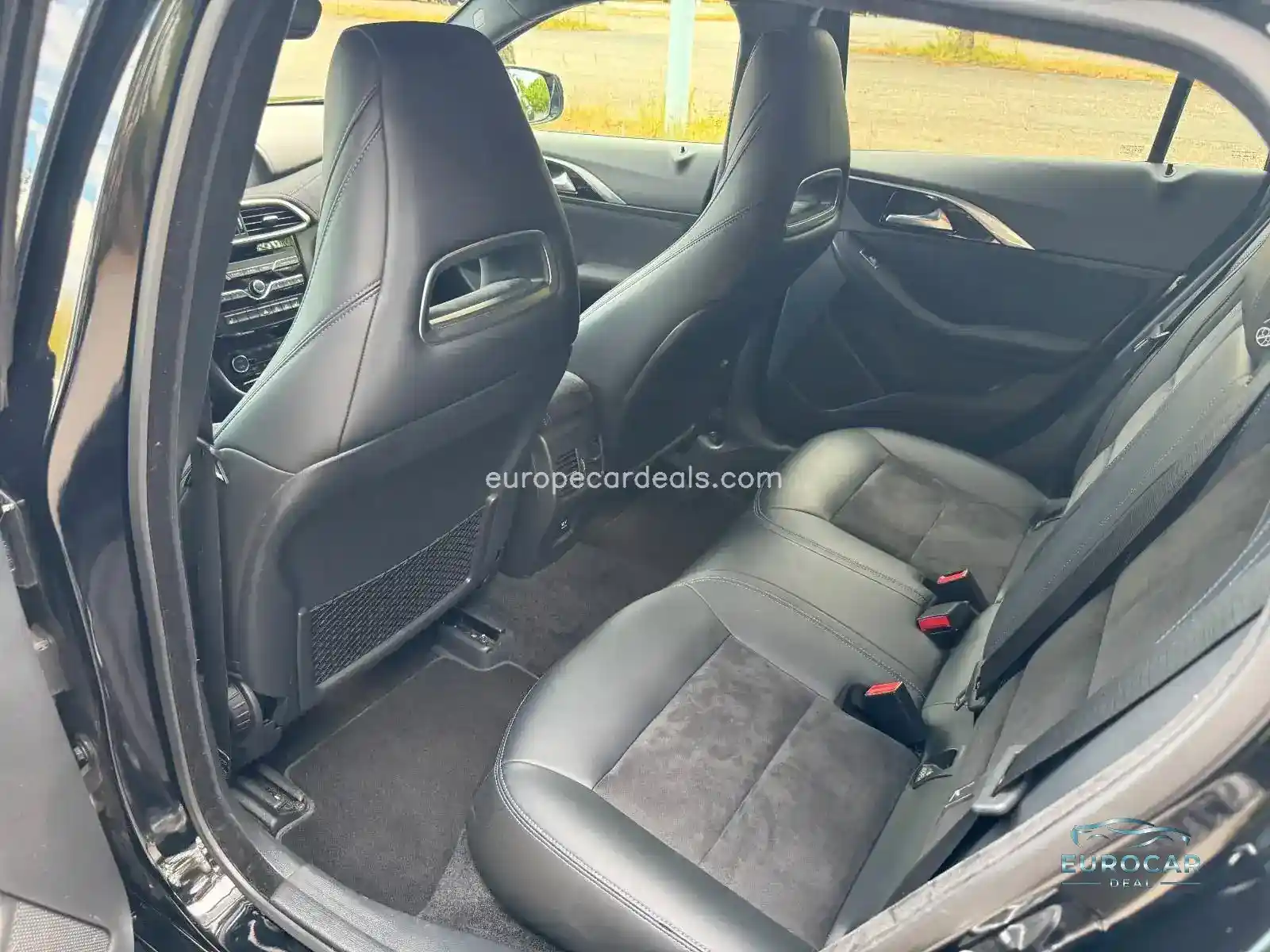 Infiniti Q30