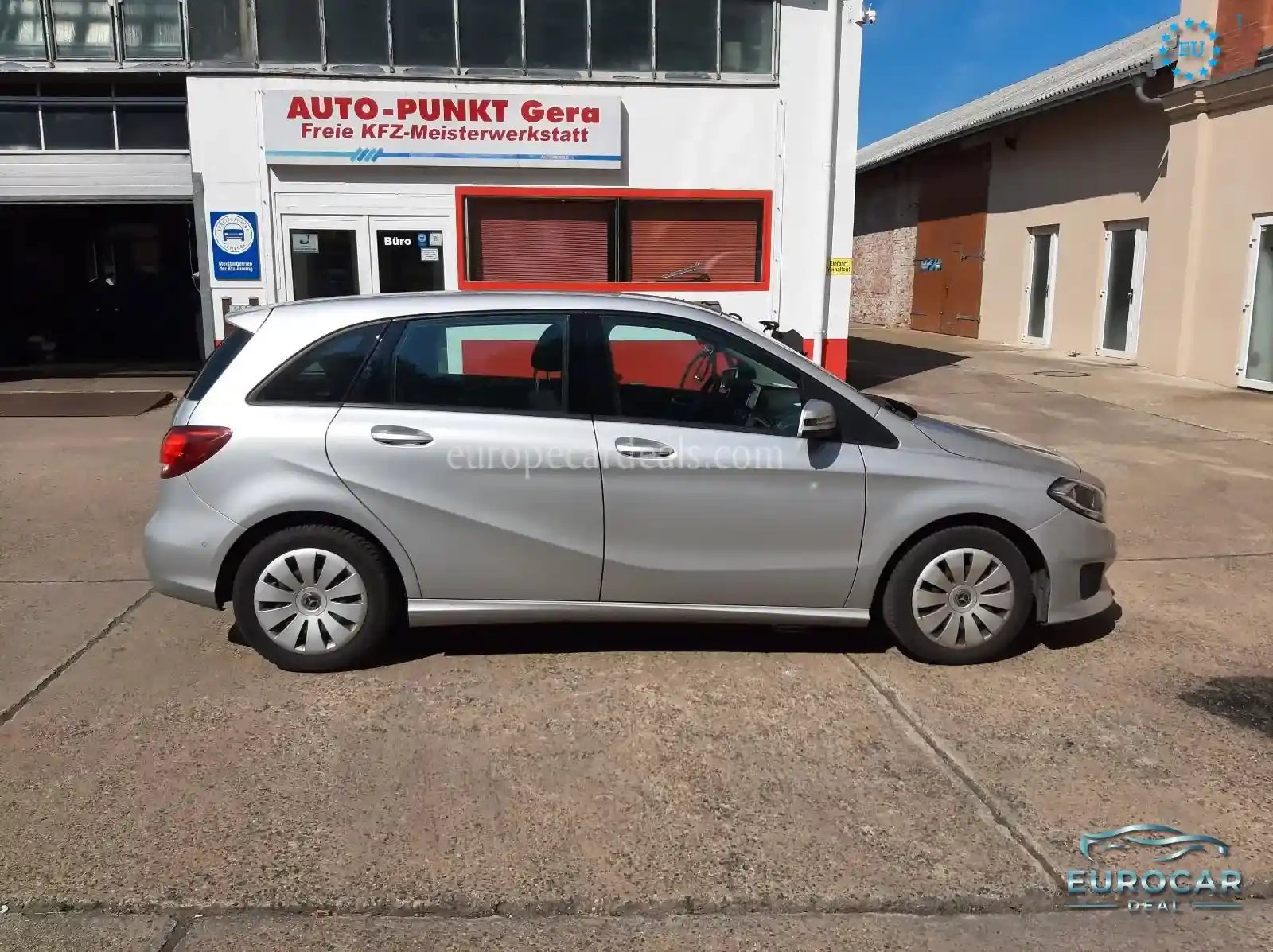 Mercedes-Benz B 180