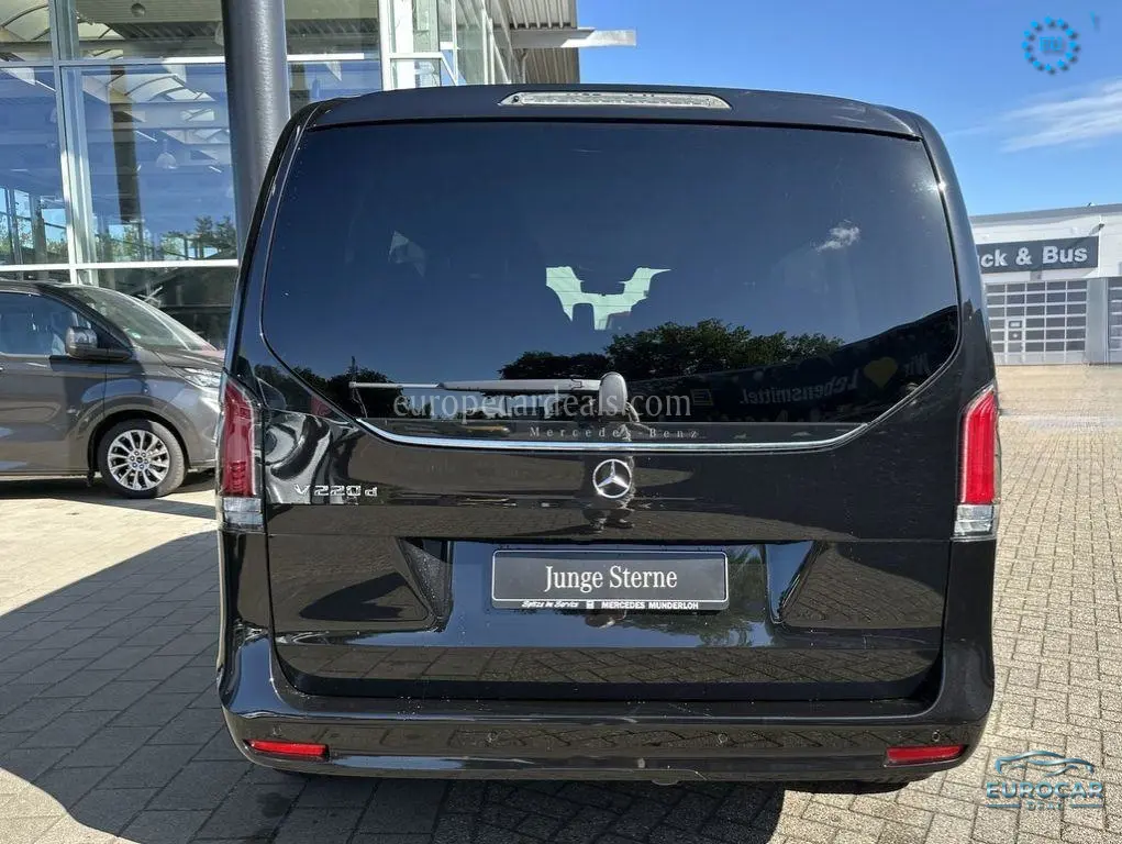 Mercedes-Benz V 220