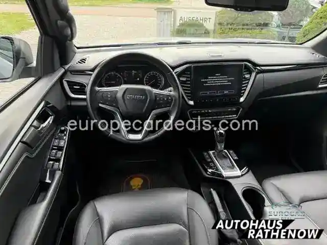 Double Cab 4WD V-CROSS Leder*LED*Mehrzone