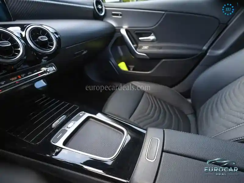 Mercedes-Benz A 220