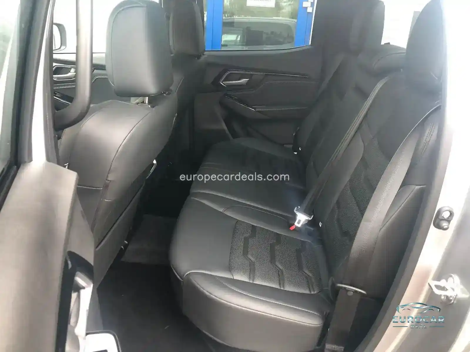 Double Cab 4×4 V-Cross MT +Offroad+Winde+