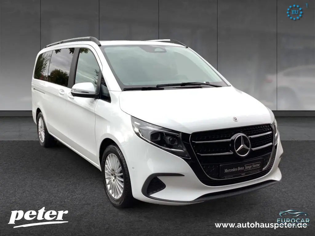 Mercedes-Benz V 220