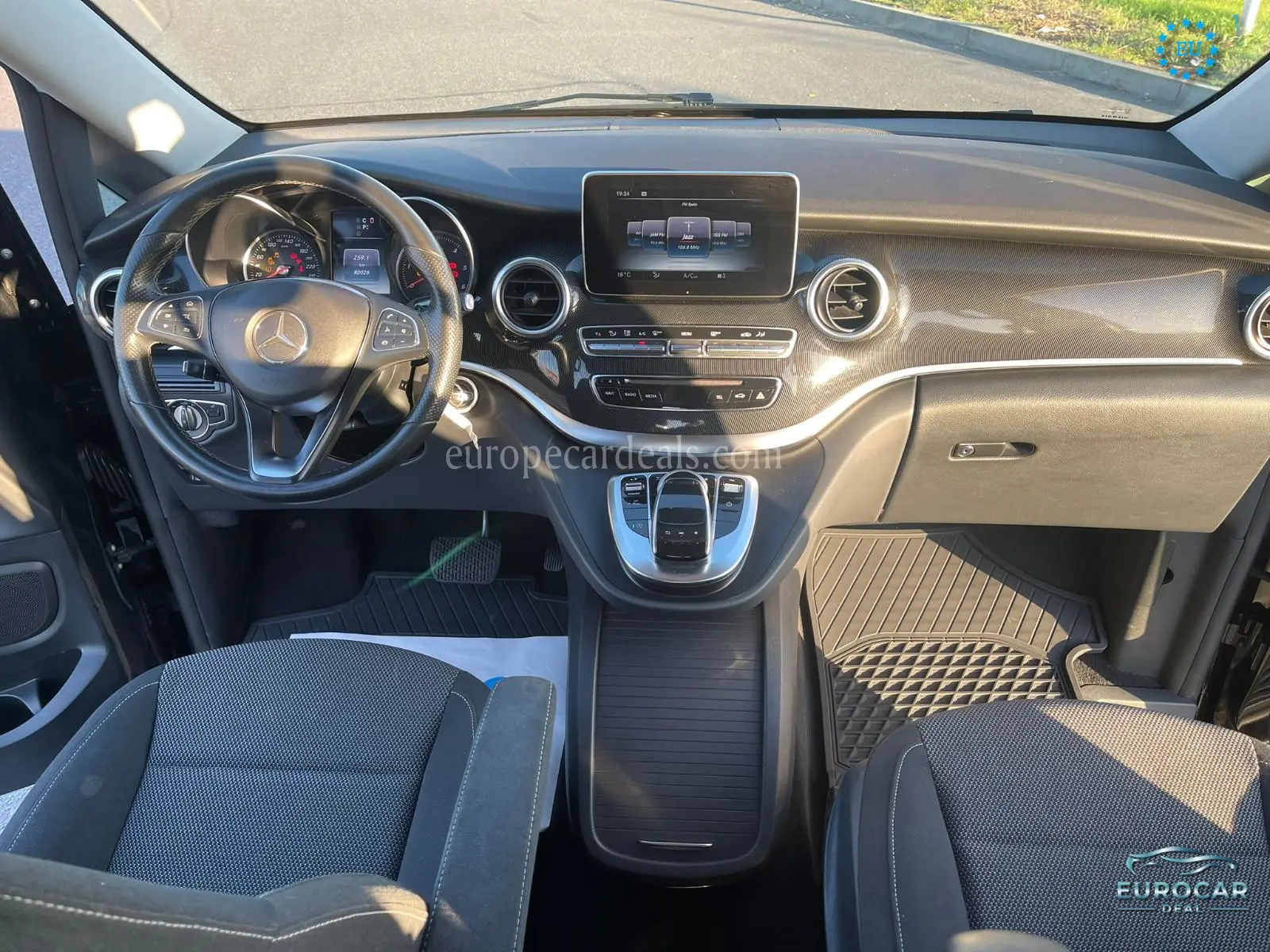 Mercedes-Benz V 220