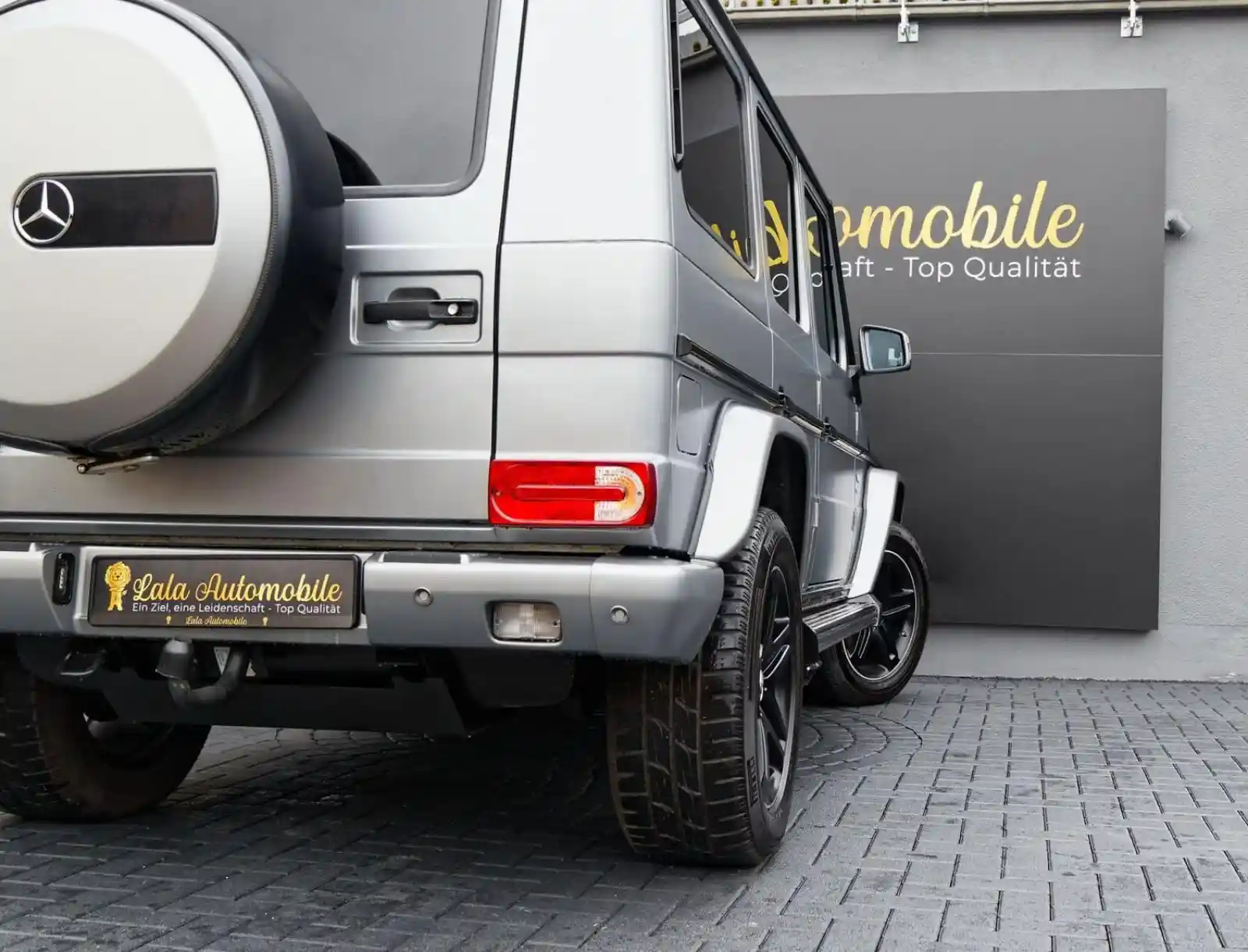 Mercedes-Benz G 500