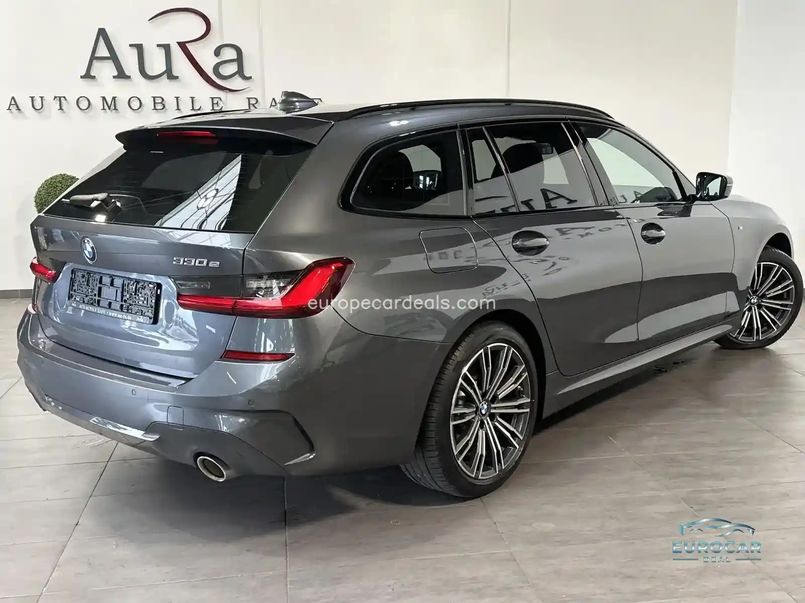 BMW 330