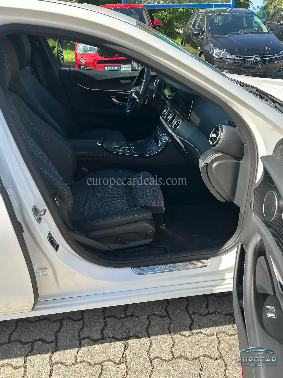 Mercedes-Benz E 200