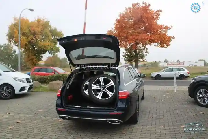 Mercedes-Benz E 300