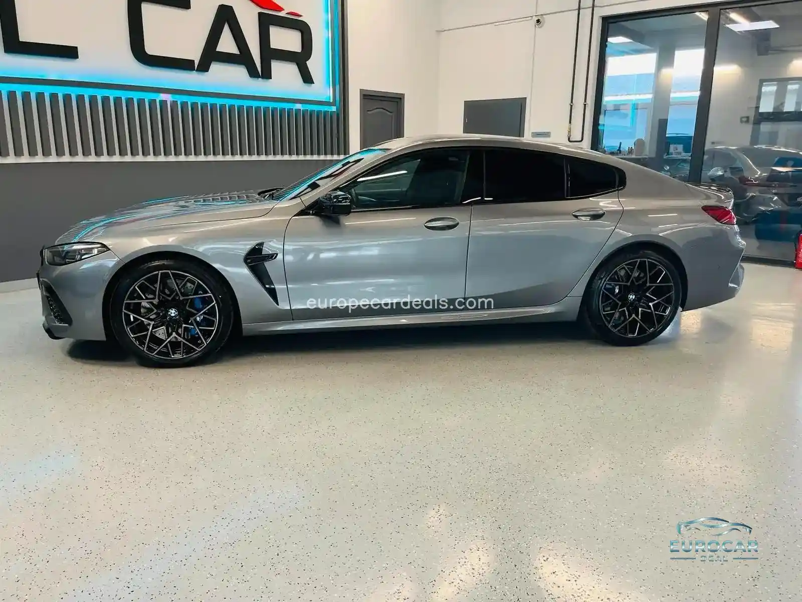 BMW M8