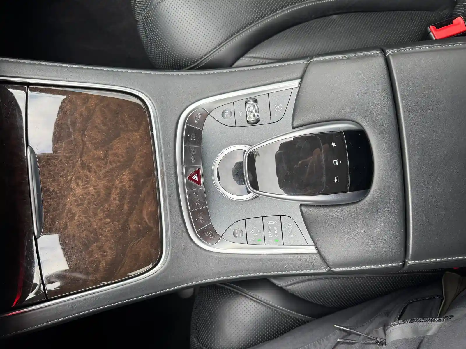 Mercedes-Benz S 600