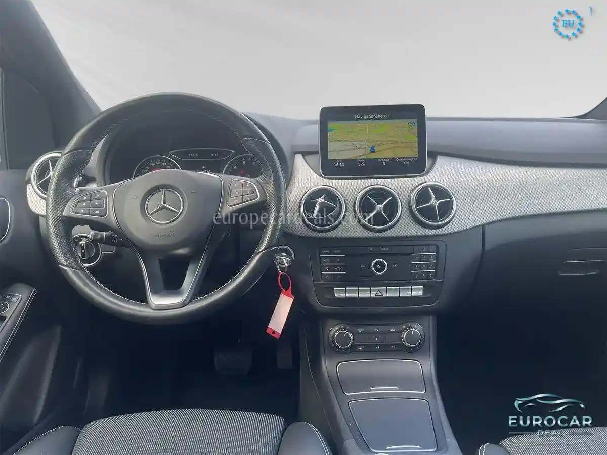 Mercedes-Benz B 180