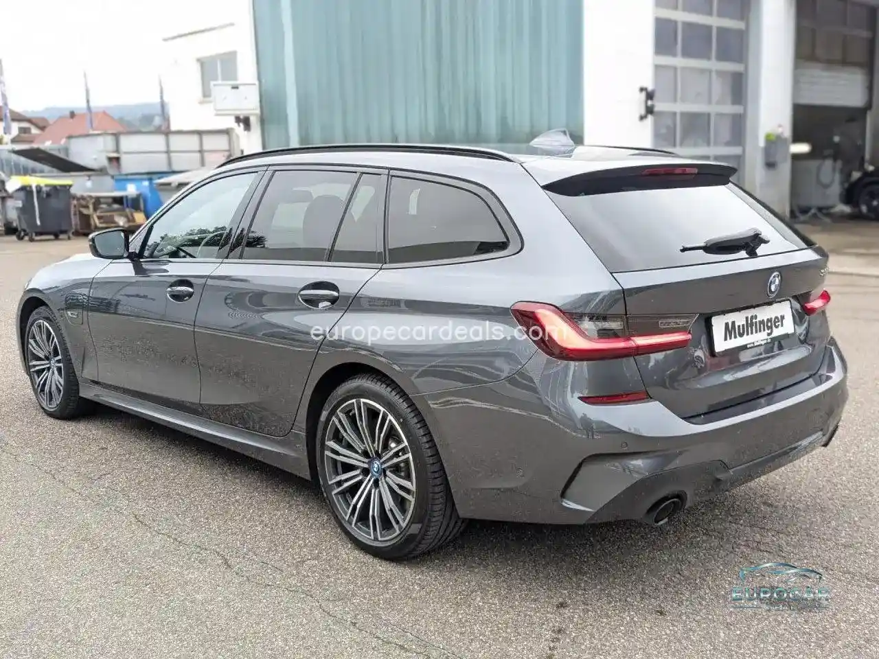 BMW 330