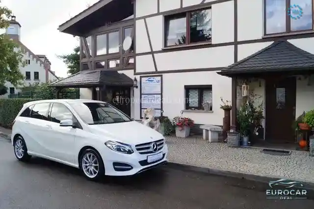 Mercedes-Benz B 200