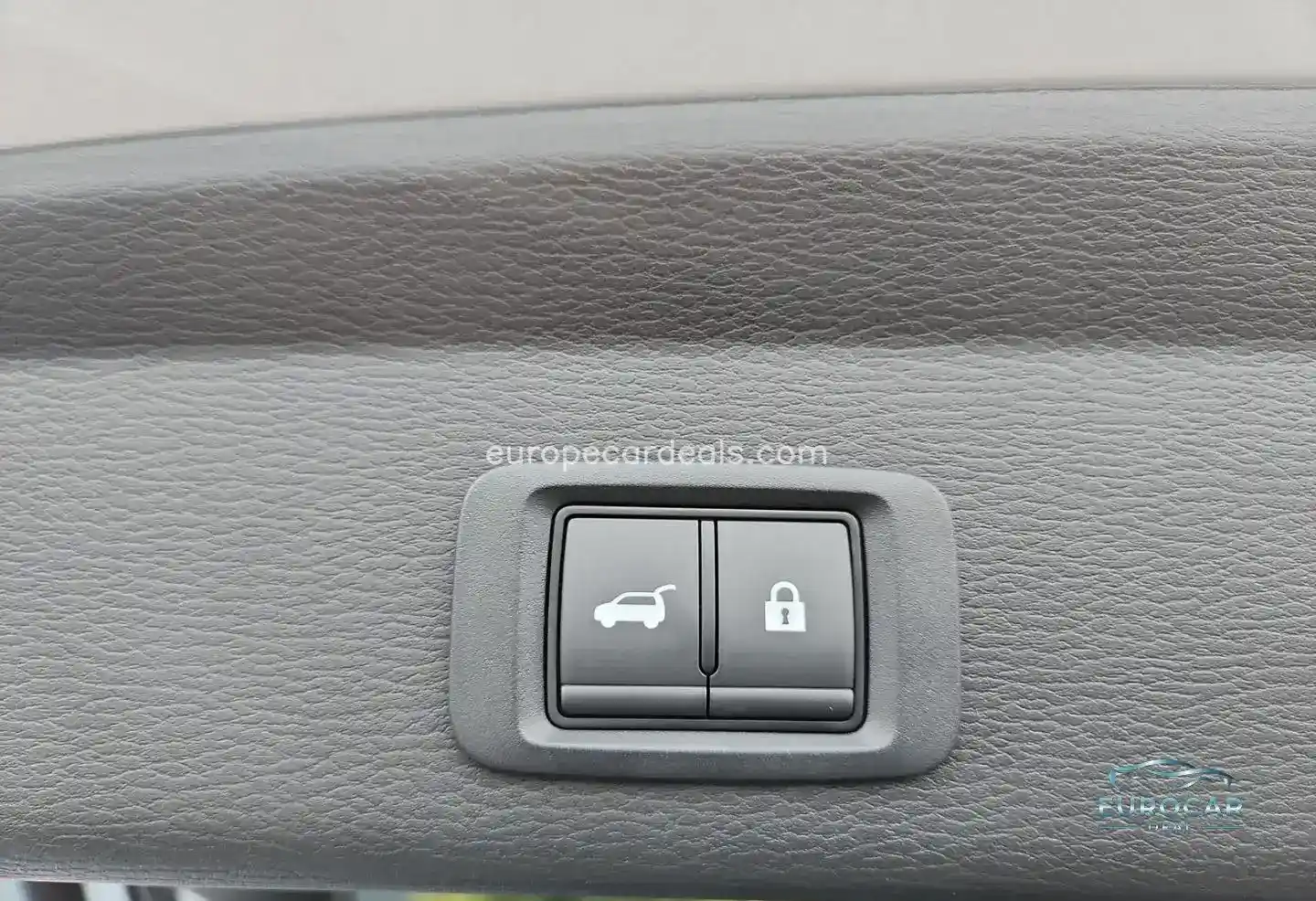 Mitsubishi Plug-in Hybrid Outlander
