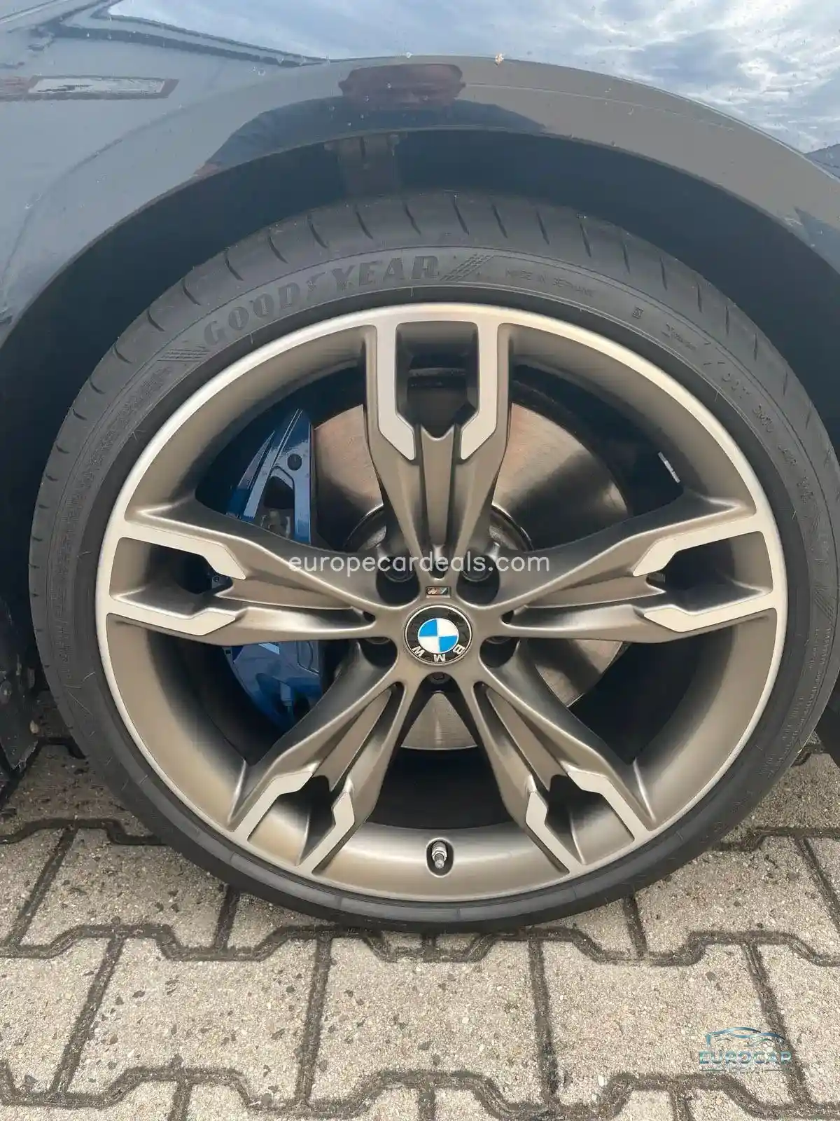 BMW M550