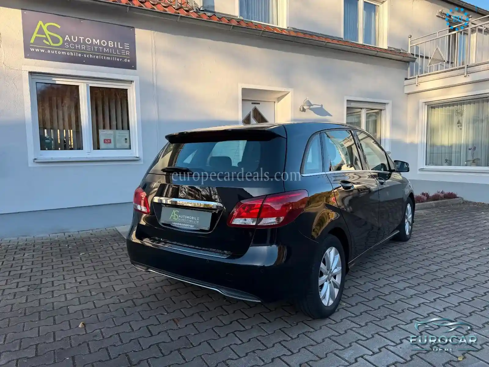 Mercedes-Benz B 180