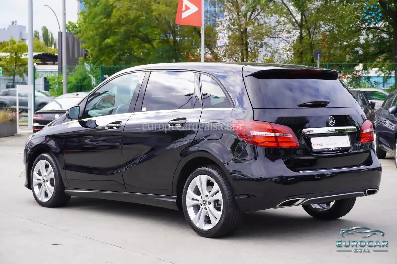 Mercedes-Benz B 180