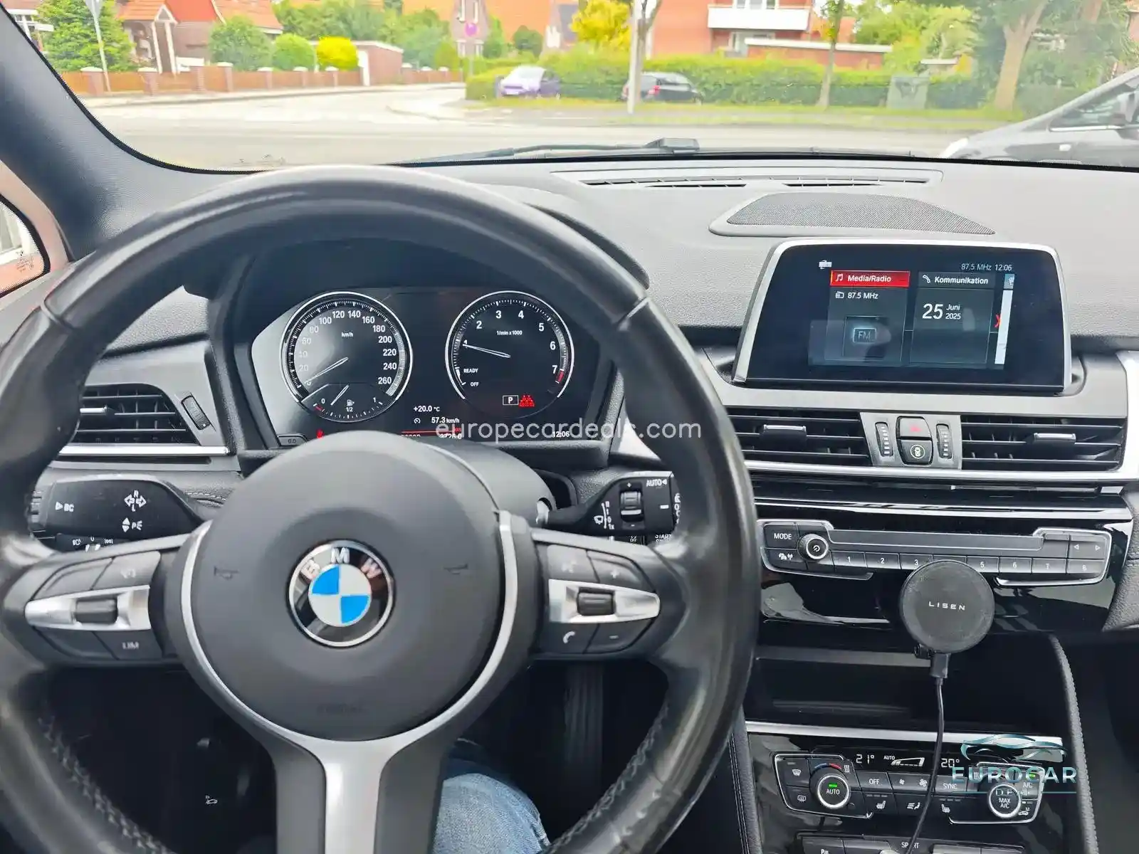 BMW 218