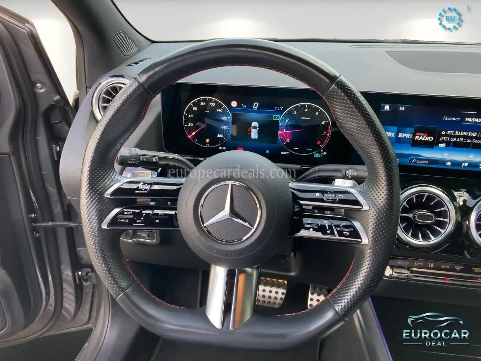 Mercedes-Benz B 180