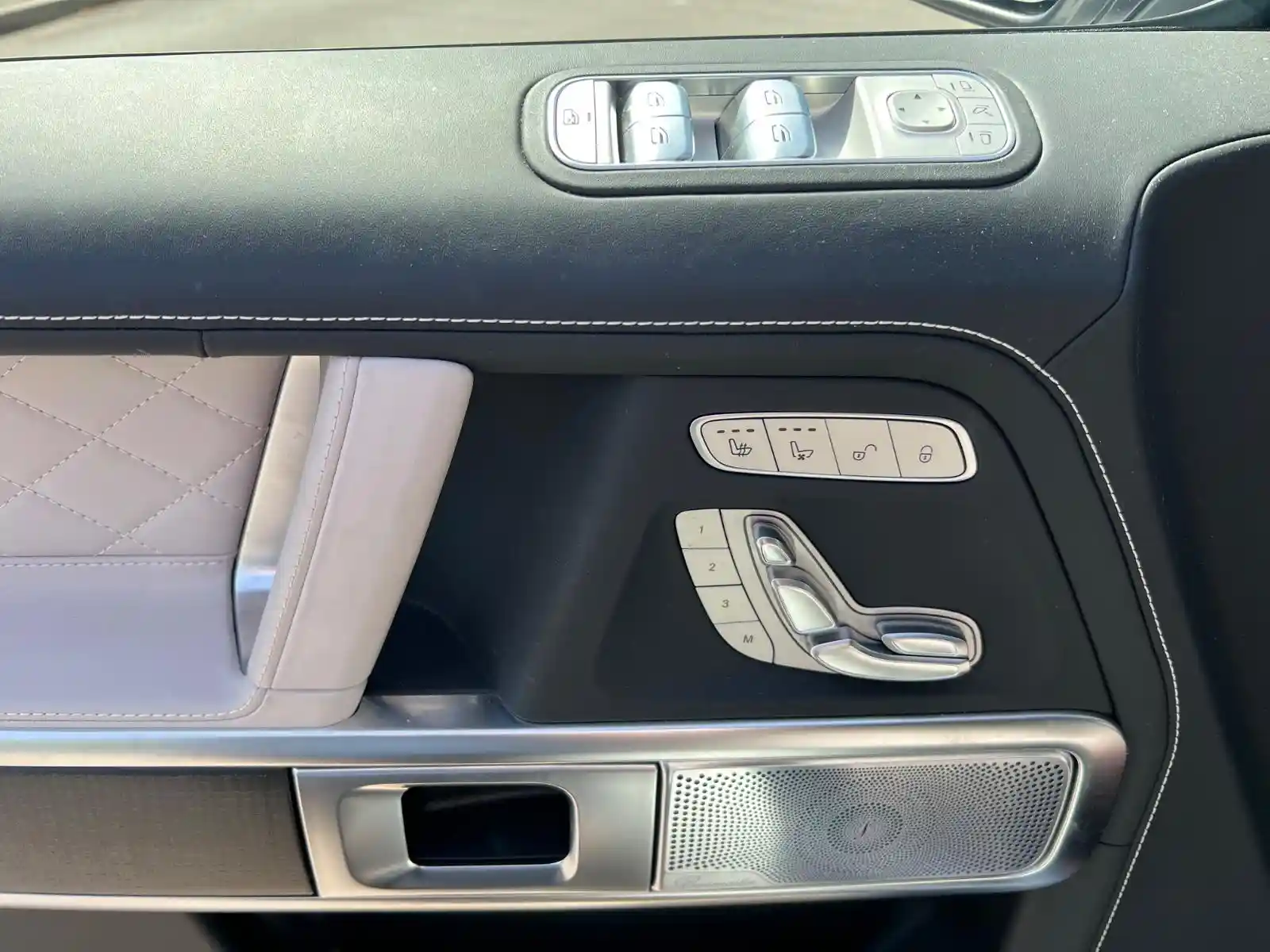 Mercedes-Benz G 500