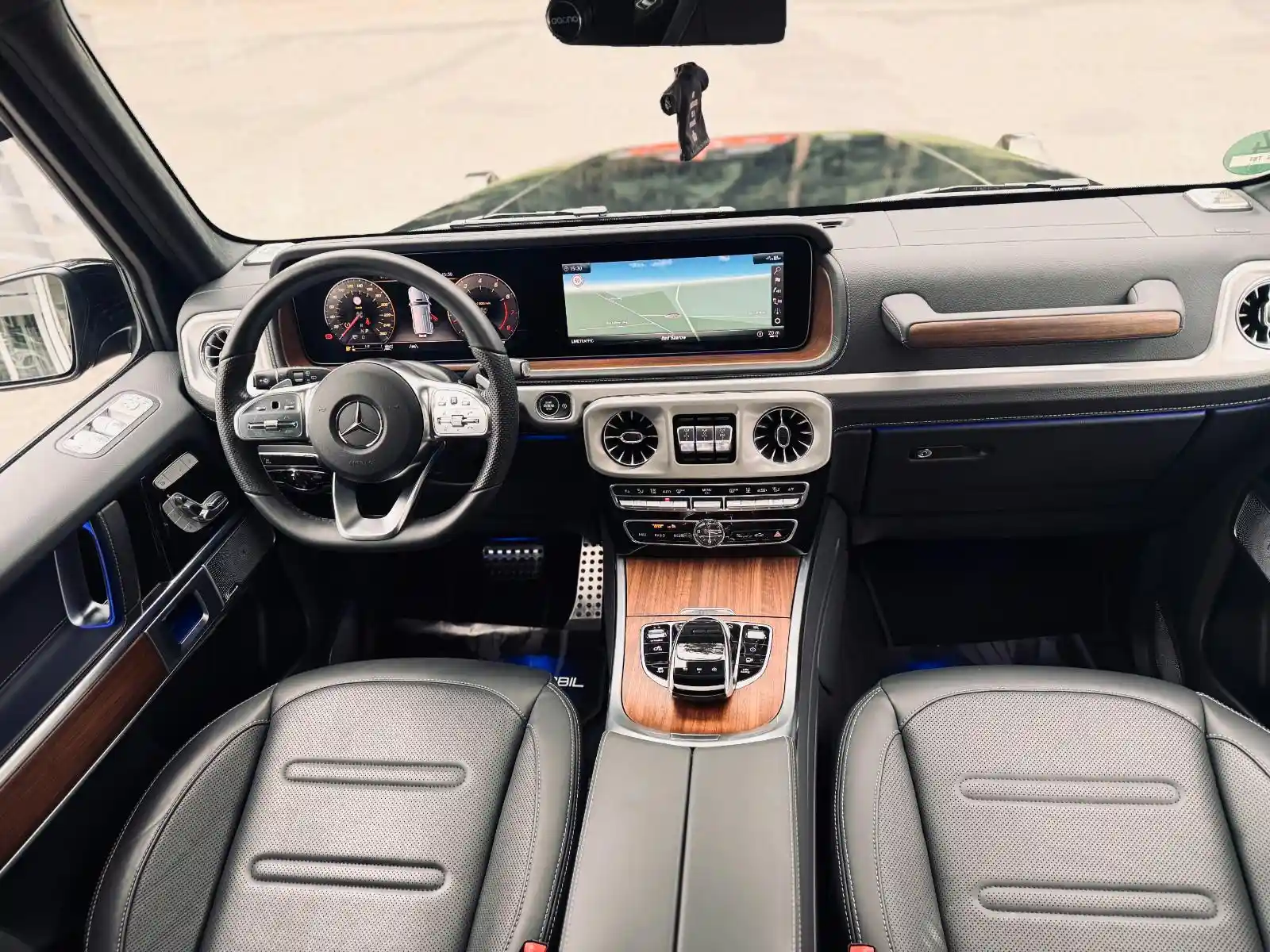 Mercedes-Benz G 500
