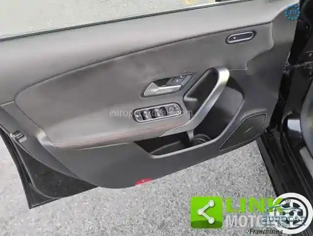 Mercedes-Benz A 220