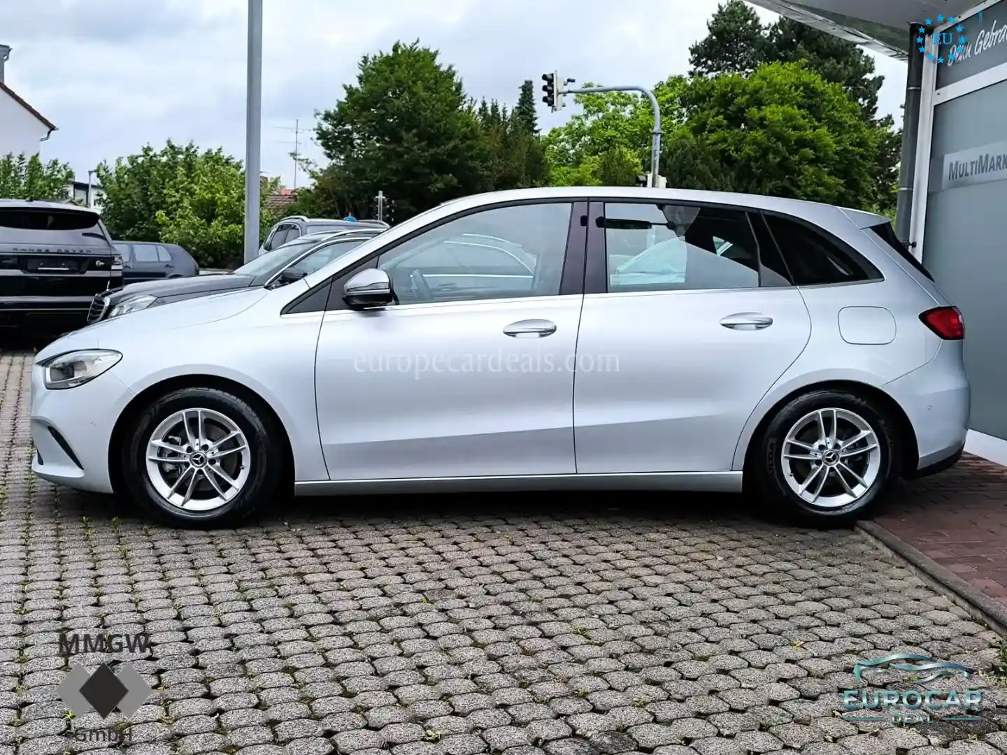Mercedes-Benz B 180