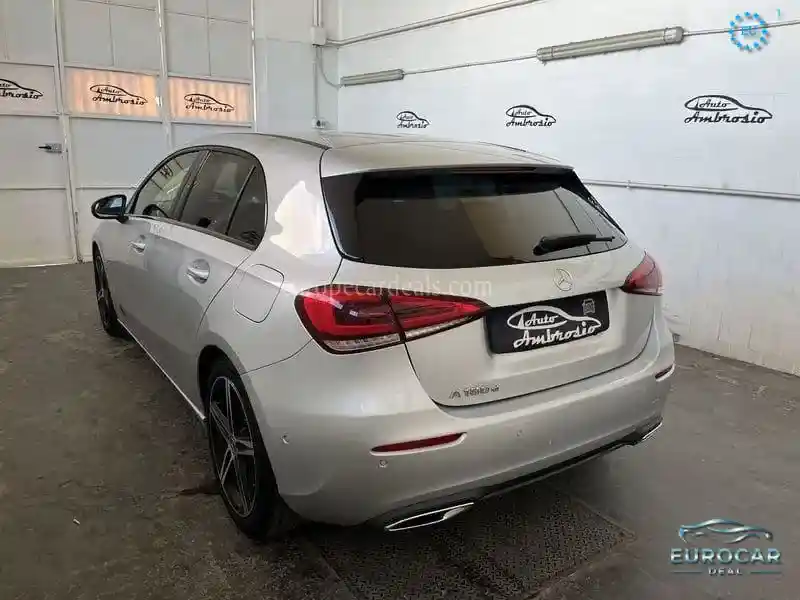 Mercedes-Benz A 180
