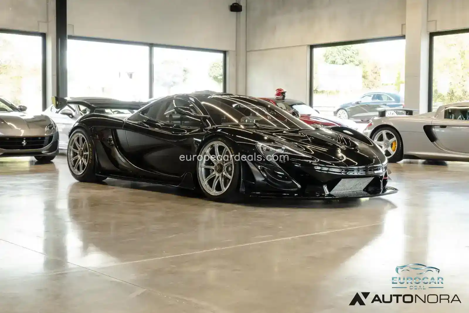 McLaren P1