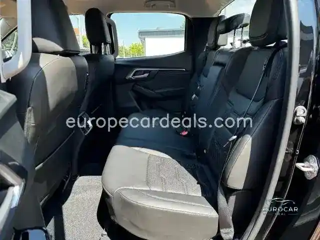Double Cab 1.9 4WD LSE, Verfügbar