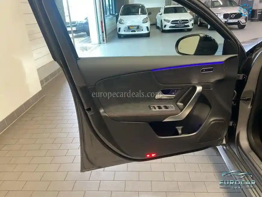 Mercedes-Benz A 180