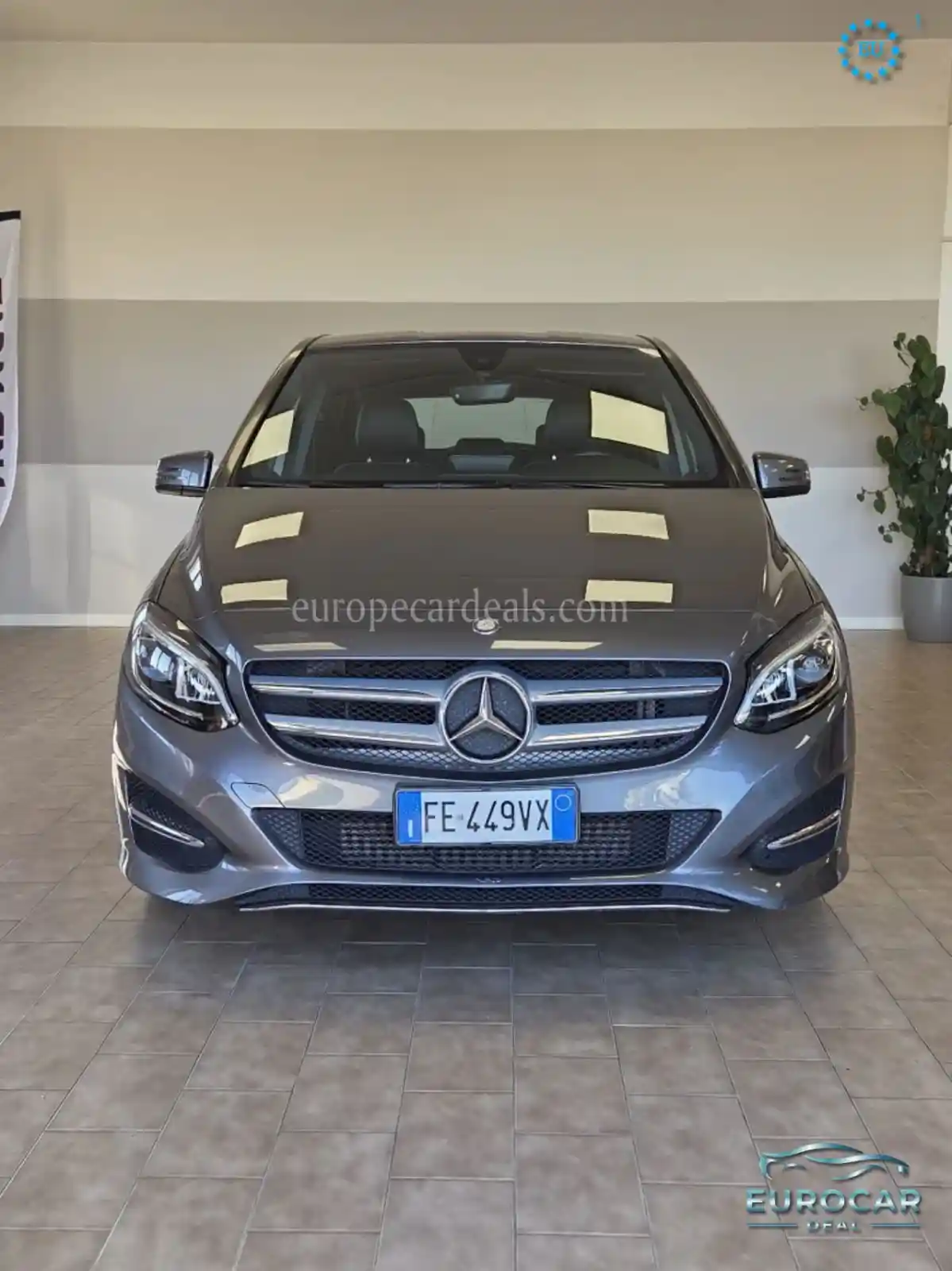 Mercedes-Benz B 180